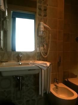 Farnese Design Bed & Breakfast 2*