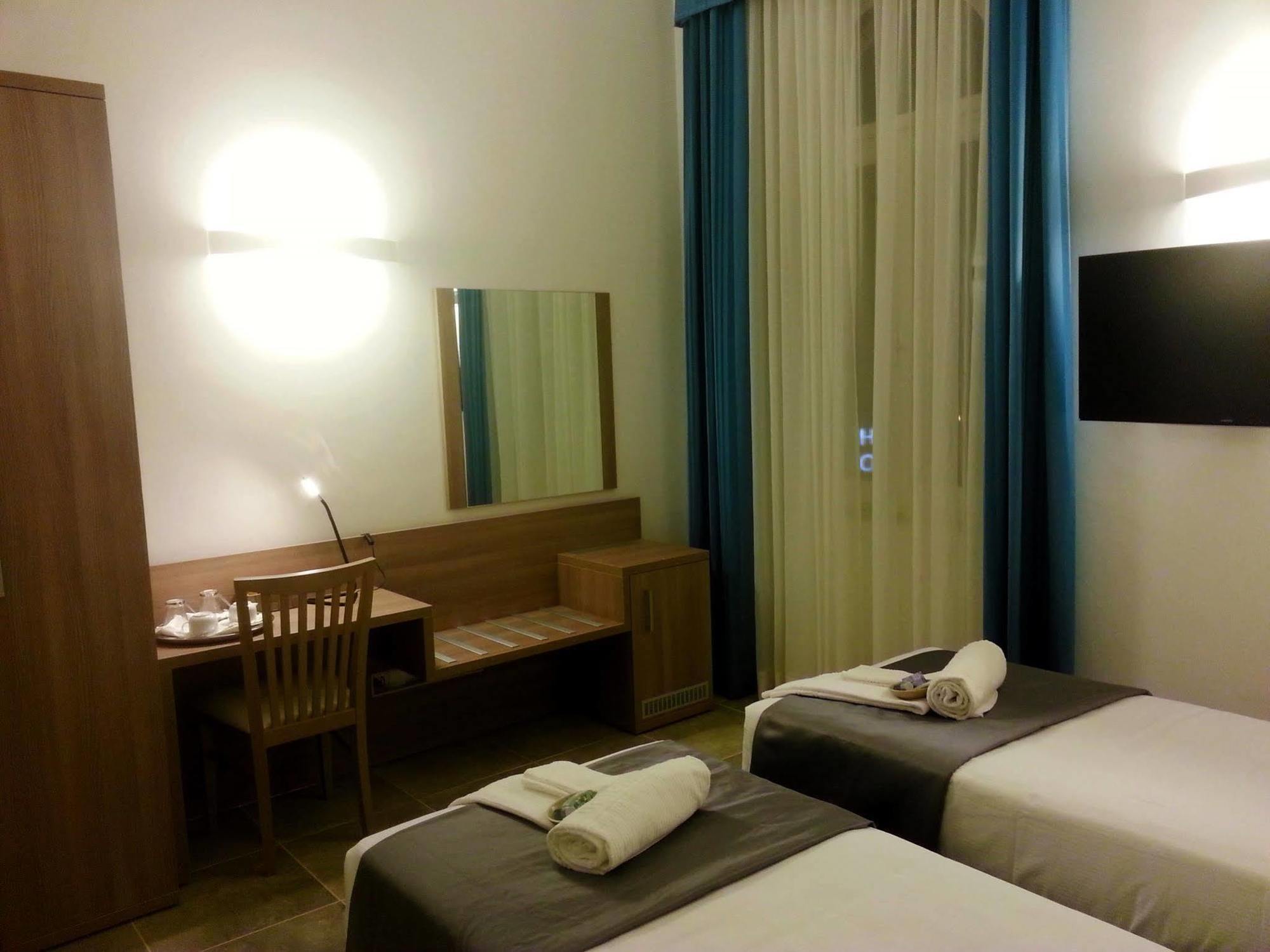 Farnese Design Bed & Breakfast